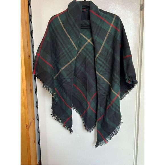 Woman’s Plaid Poncho Shawl Open Front - Picture 1 of 7